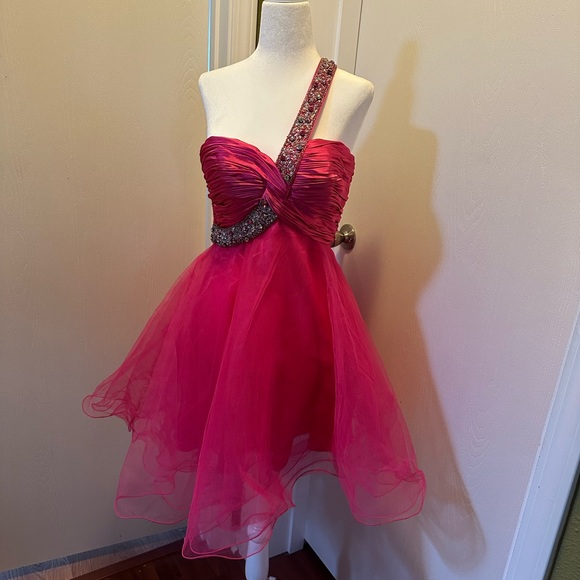 Dave and Johnny Hot Pink sequin tulle prom dress. - Picture 2 of 5